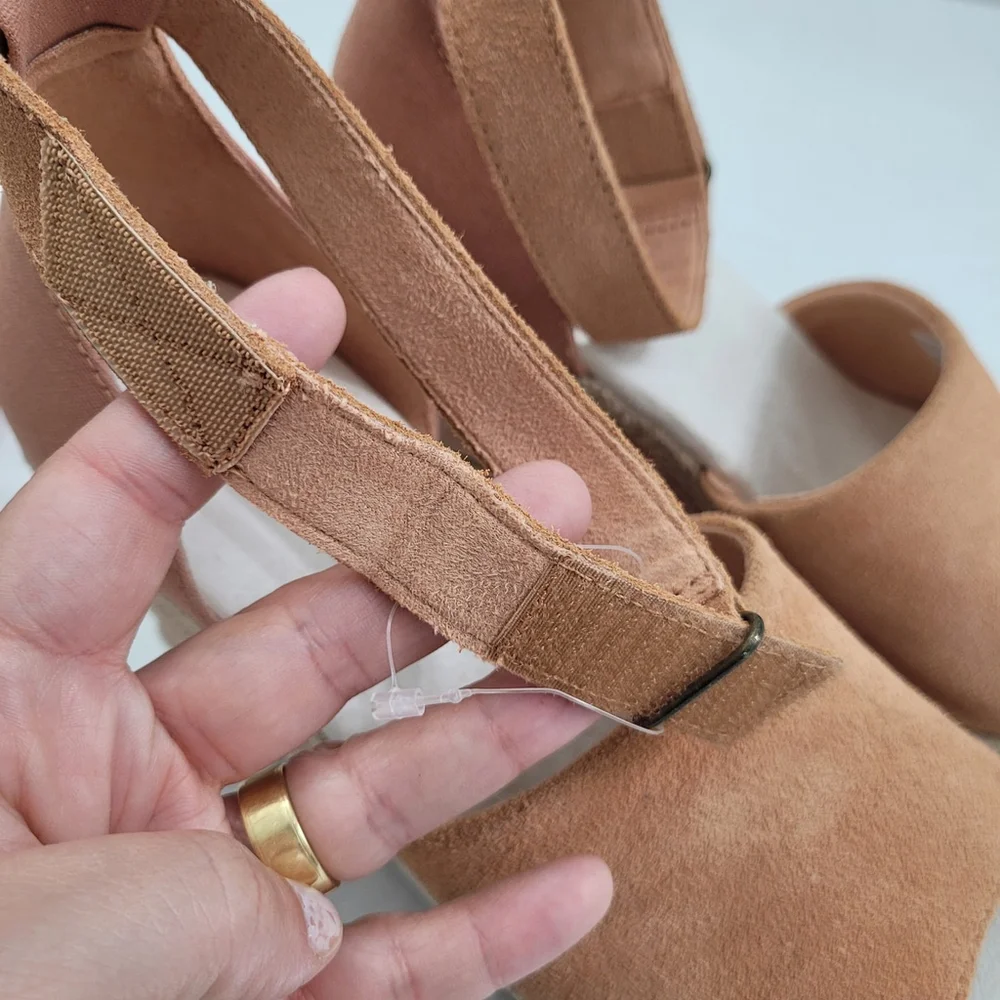 Toms Marisol Suede/Canvas Espadrille Wedge Sandals Sandy Beige Size 9 - NWOT